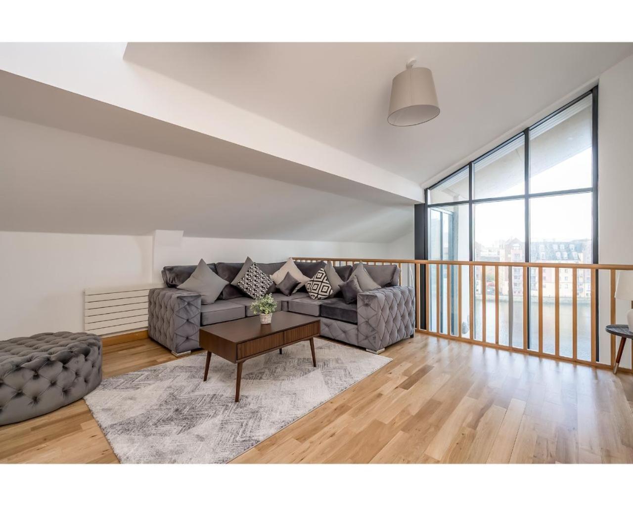 Central Belfast Apartments Pottinger'S Quay Екстериор снимка