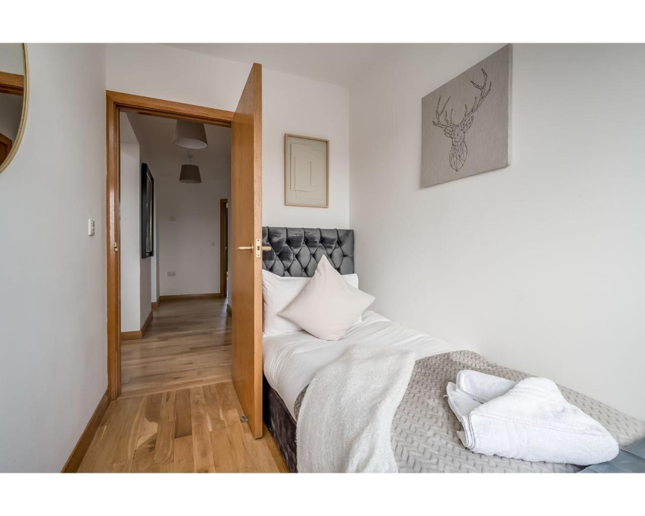 Central Belfast Apartments Pottinger'S Quay Екстериор снимка