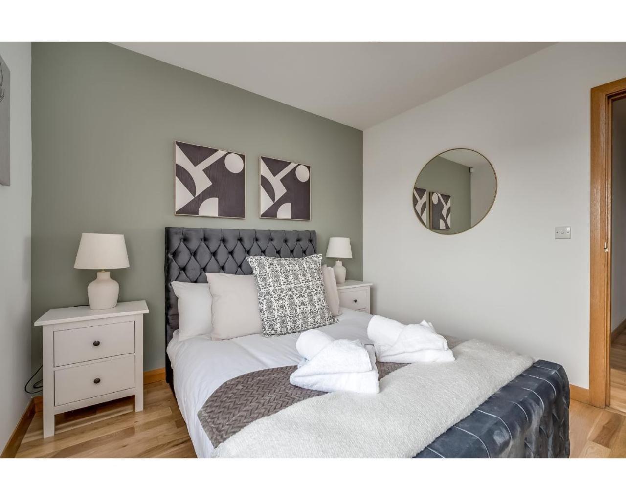 Central Belfast Apartments Pottinger'S Quay Екстериор снимка